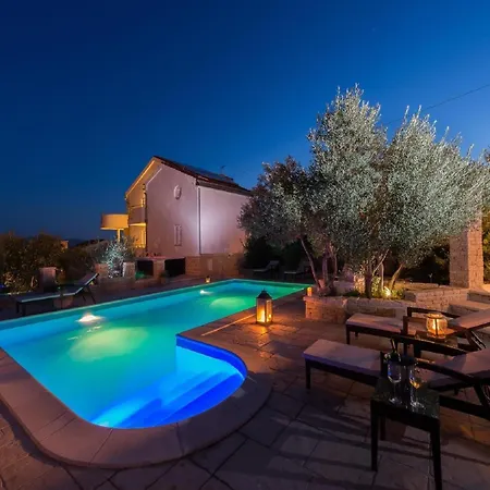 Luxurious In With Pool * Murter