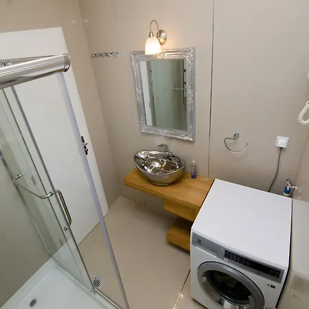 Luxurious In With Pool Apartment Murter