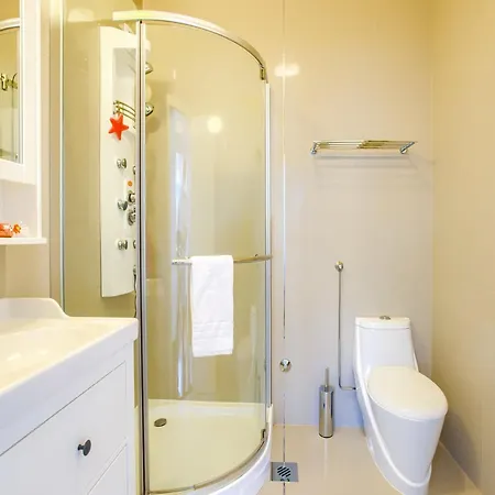 Luxurious In With Pool Apartment *
