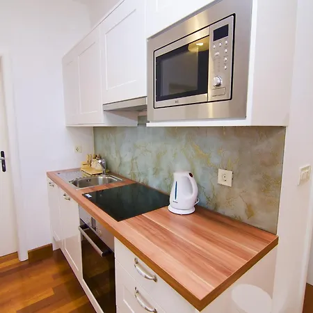 Apartment Luxurious In With Pool *