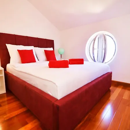 Apartment Luxurious In With Pool Murter