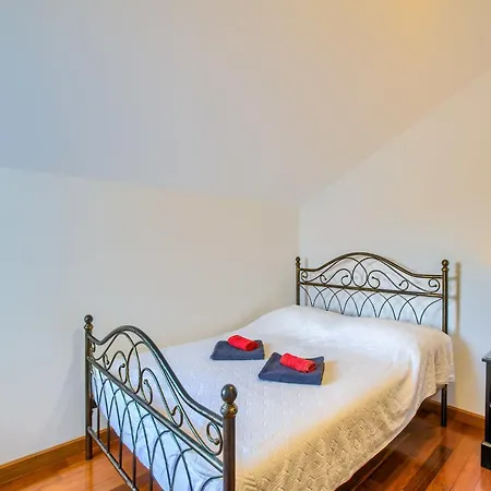 Apartment Luxurious In With Pool