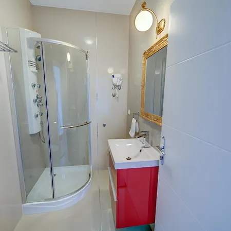 Luxurious In With Pool Murter